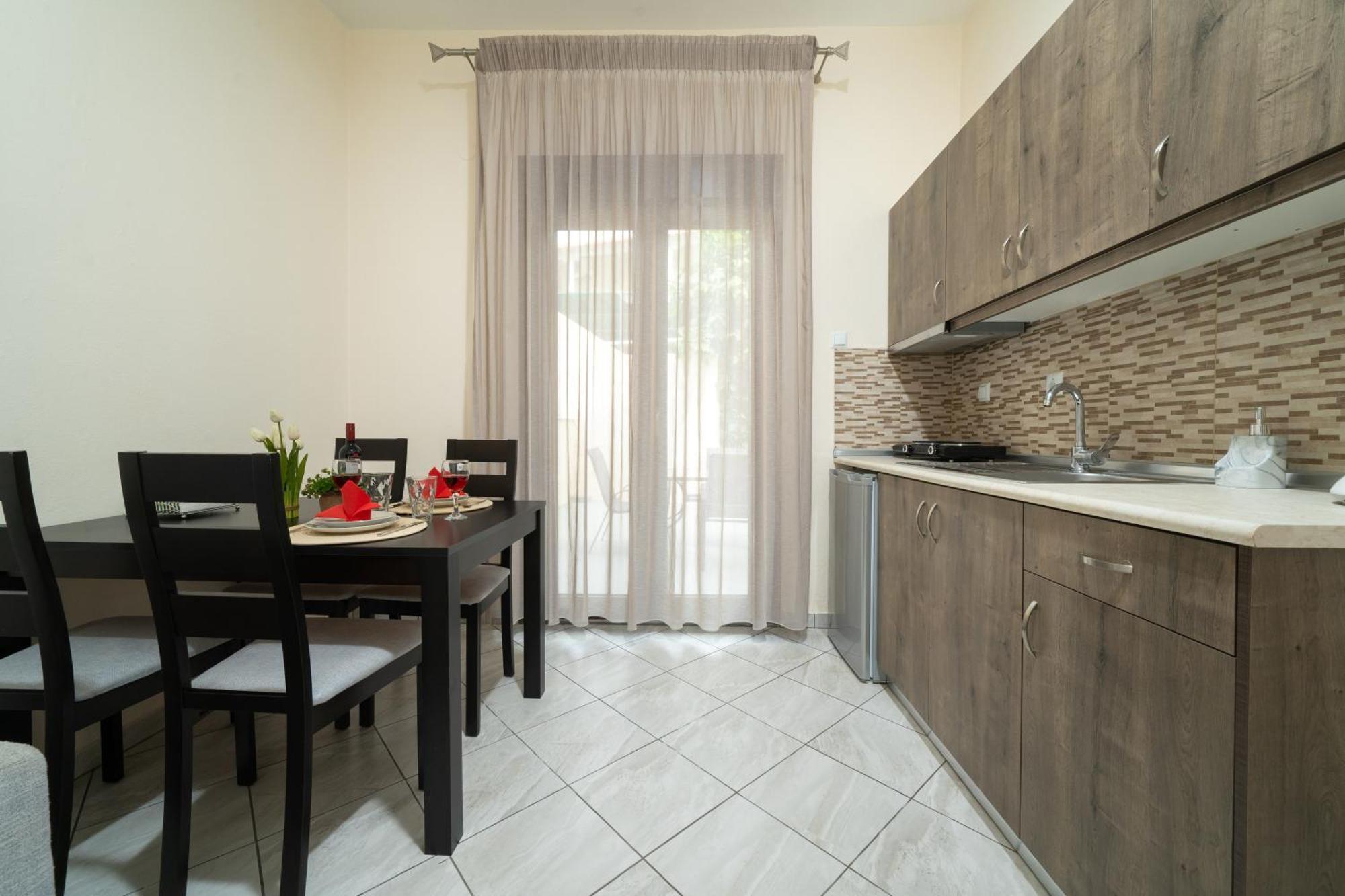 Maria Dina Apartments 1 Potos Ngoại thất bức ảnh